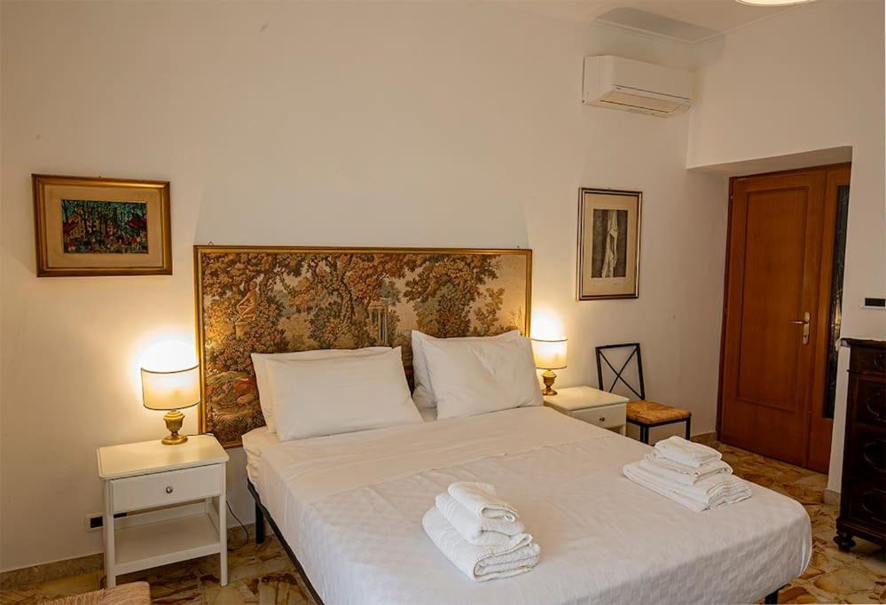 Dimora Al Colosseo, 2 Bedrooms Rom Exteriör bild